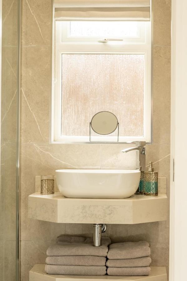 The View Apartment 2, Newry - Luxury Open Plan Apartment With City Views Екстериор снимка